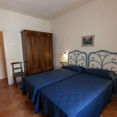 Hotel Locanda Degli Artisti 博尔戈圣洛伦索 外观 照片
