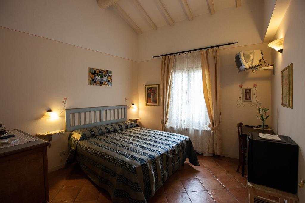 Hotel Locanda Degli Artisti 博尔戈圣洛伦索 客房 照片
