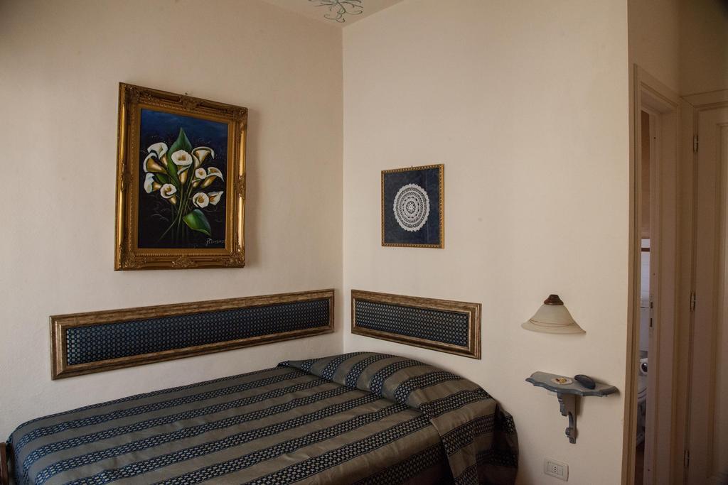 Hotel Locanda Degli Artisti 博尔戈圣洛伦索 客房 照片