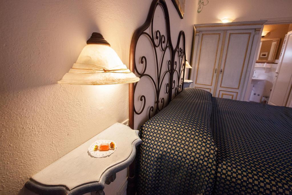 Hotel Locanda Degli Artisti 博尔戈圣洛伦索 客房 照片