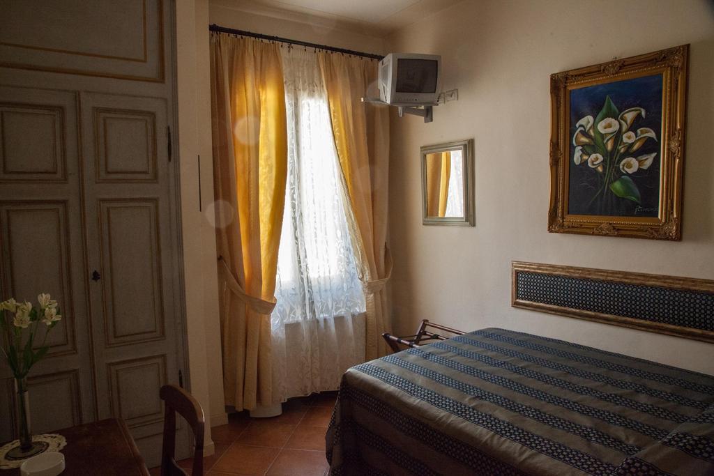 Hotel Locanda Degli Artisti 博尔戈圣洛伦索 客房 照片