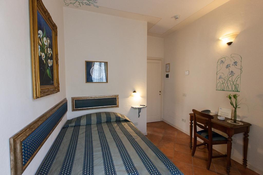 Hotel Locanda Degli Artisti 博尔戈圣洛伦索 客房 照片